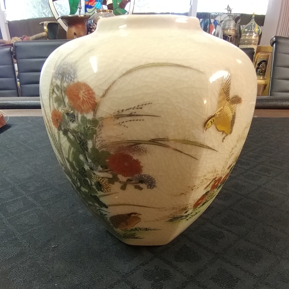 Otagiri Pheasants & Flowers Octagon Vase